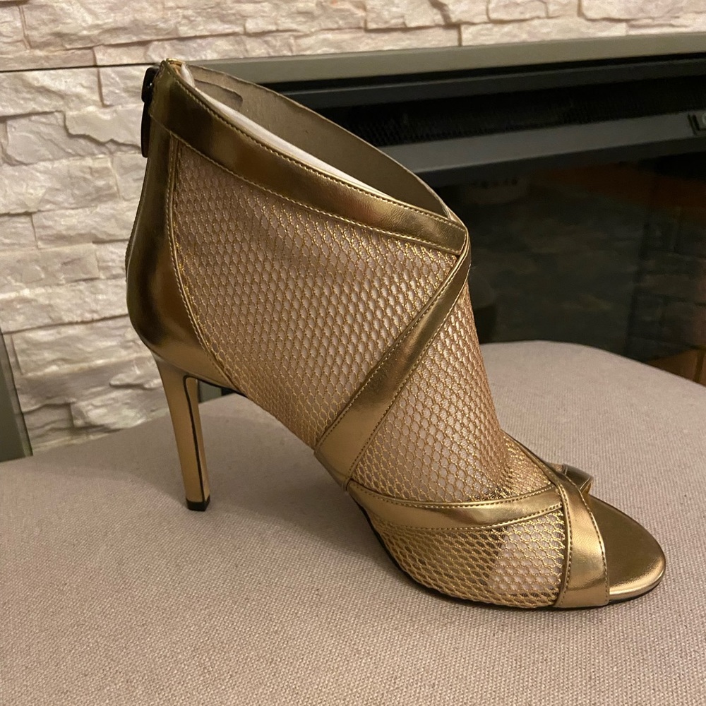 Nine West Ira Mesh Peep Tow Heel Gold